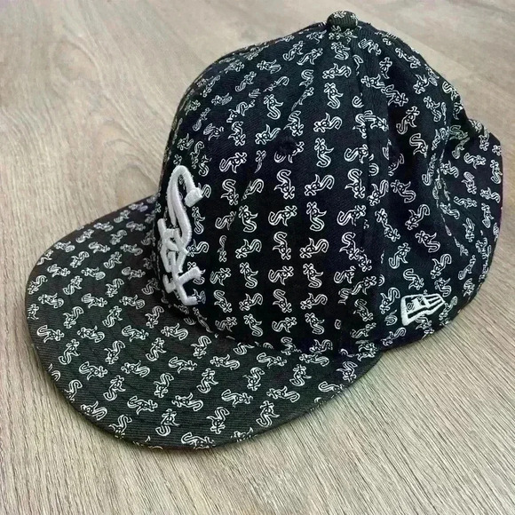 Chicago White Sox New Era MLB Genuine Merchandise Flat Bill Baseball Hat Size 8 - Picture 2 of 7